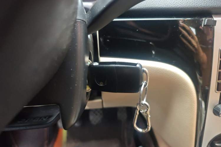 Used Volkswagen Lavida 2013 Classic 1.6L Manual Fashion Edition Vehicle Key