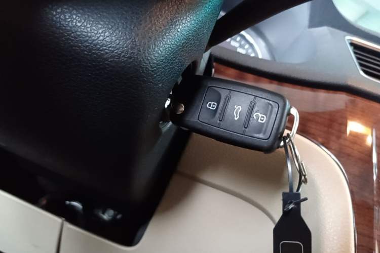 Used Volkswagen Lavida 2013 Restyled Classic 1.6L Automatic Comfort Edition Vehicle Key
