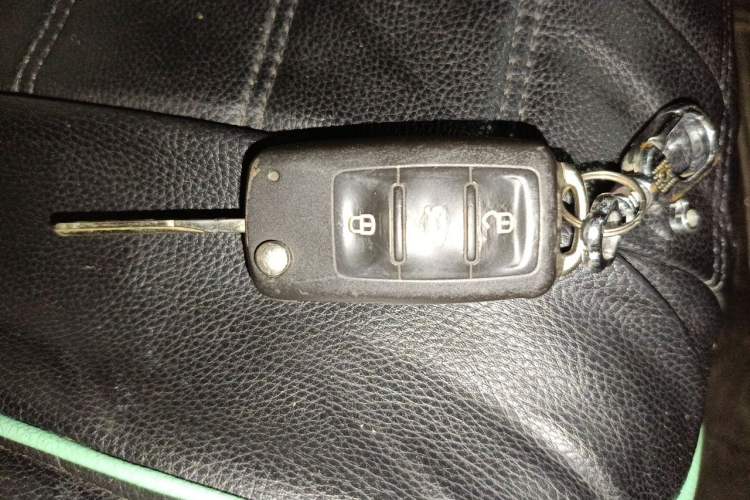 Used Volkswagen Lavida 2013 Revised Classic 1.6L Automatic Fashion Edition Vehicle Key