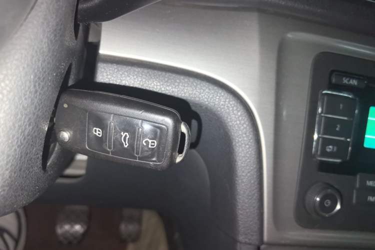 Used Volkswagen Lavida 2013 1.4TSI Manual Comfort Edition Vehicle Key