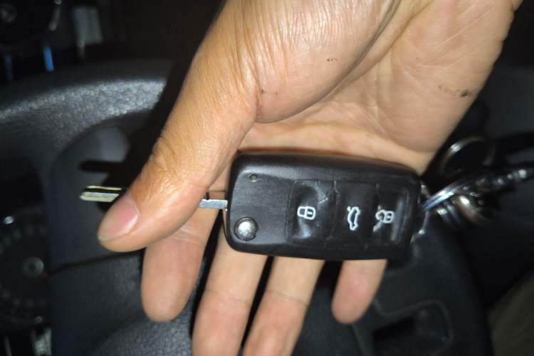 Used Volkswagen Lavida 2013 1.4TSI Manual Comfort Edition Vehicle Key