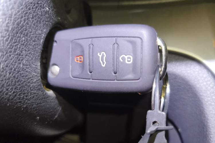 Used Volkswagen Lavida 2013 Revised Classic 1.6L Manual Fashion Edition Vehicle Key
