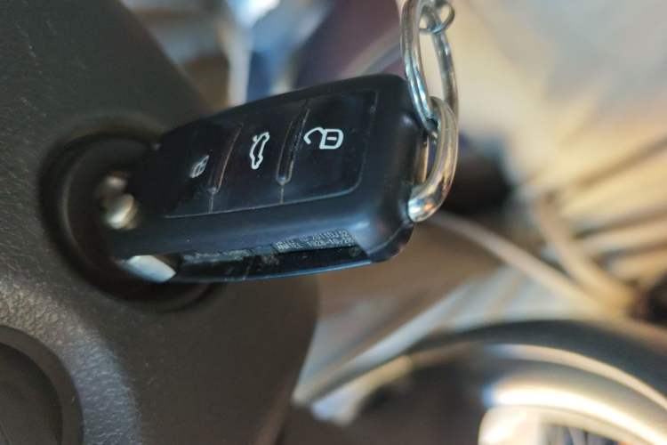 Used Volkswagen Lavida 2013 Restyled Classic 1.6L Automatic Comfort Edition Vehicle Key