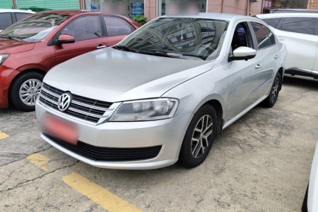 Ojetý Volkswagen Lavida 2013 Revised Classic 1.6L Automatic Fashion Edition
