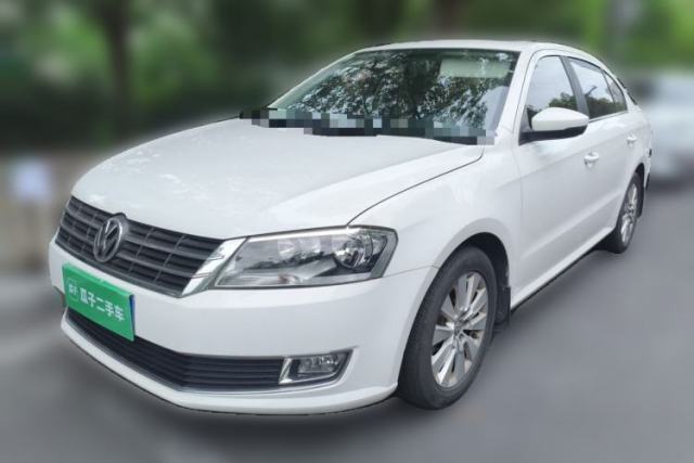 Volkswagen Lavida 2013 Restyled Classic 1.6L Manual Comfort Edition usado