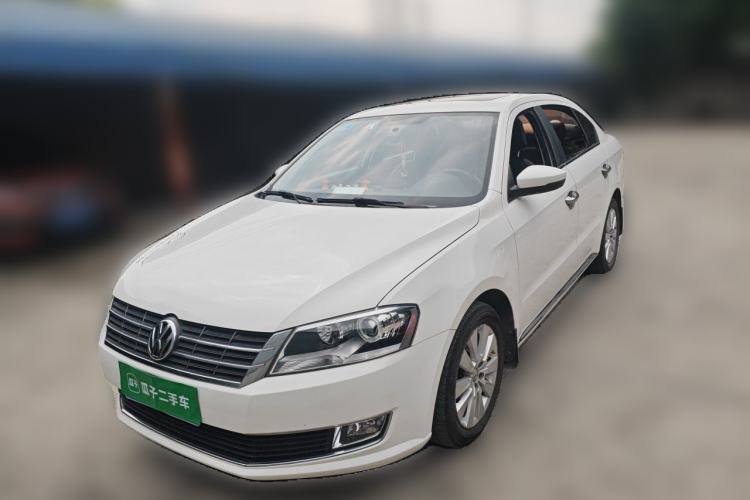 Used Volkswagen Lavida 2013 Restyled Classic 1.6L Manual Comfort Edition Guazi used car, China used car export, Used car for sale, Used  cars, Cheapest cars for sale
