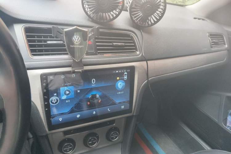 Used Volkswagen Lavida 2013 1.4 TSI Manual Luxury Edition Audio And AC Panel