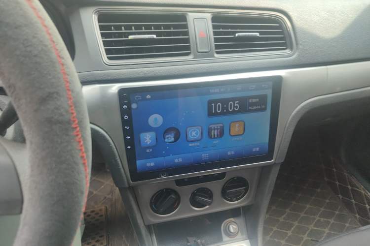 Used Volkswagen Lavida 2013 1.6L Manual Fashion Edition Audio And AC Panel