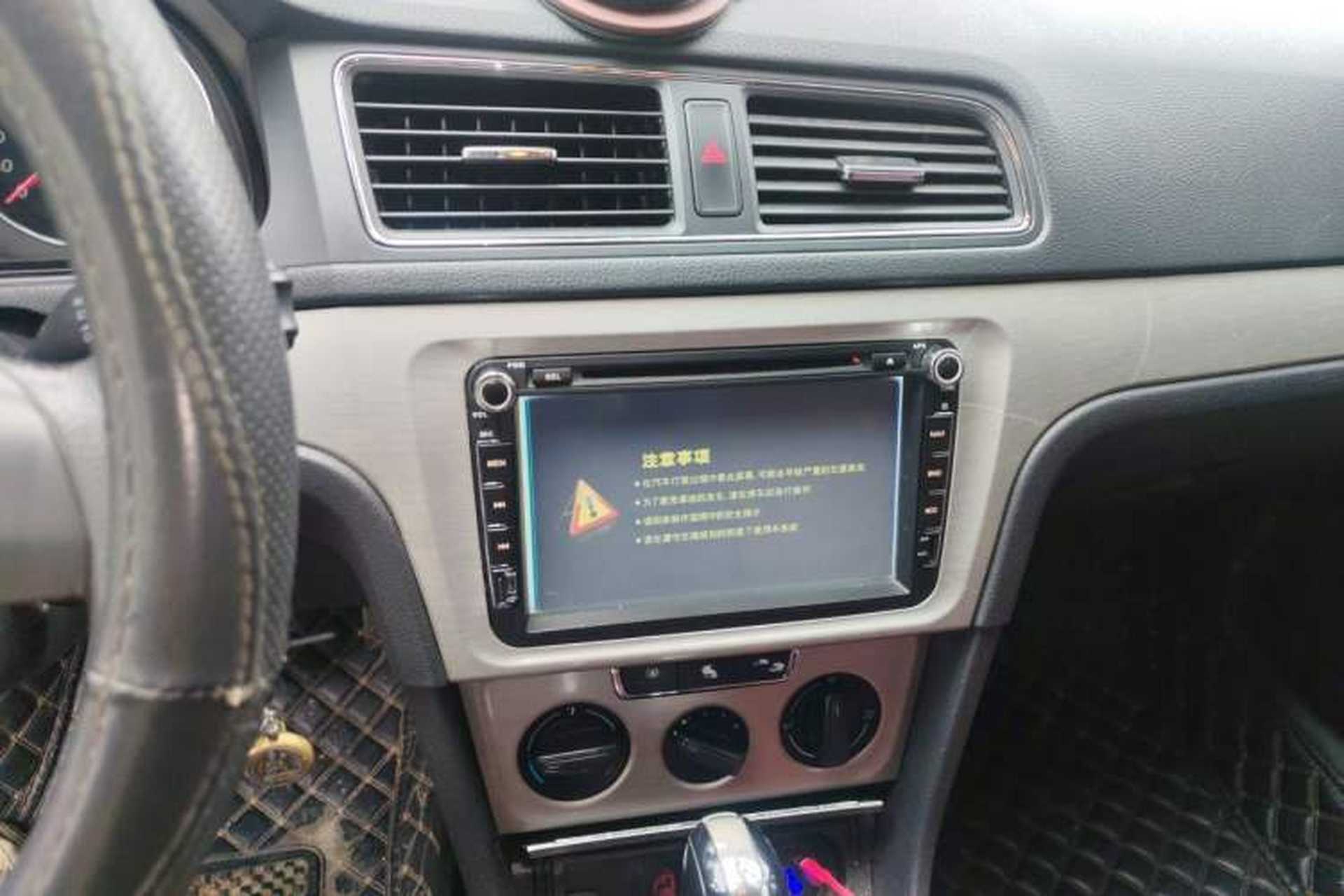 Used Volkswagen Lavida 2013 Restyled Classic 1.6L Automatic Comfort Edition Audio And AC Panel