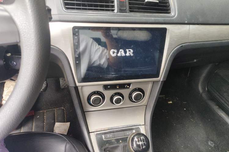 Used Volkswagen Lavida 2013 1.4TSI Manual Comfort Edition Audio And AC Panel