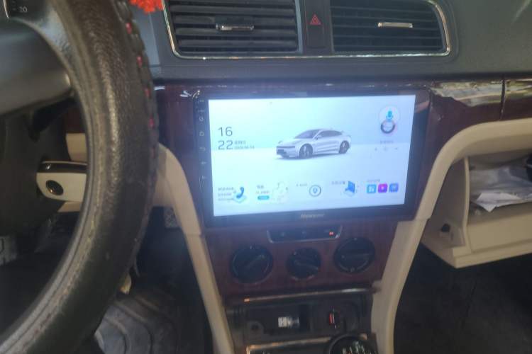 Used Volkswagen Lavida 2013 Restyled Classic 1.6L Manual Comfort Edition Audio And AC Panel