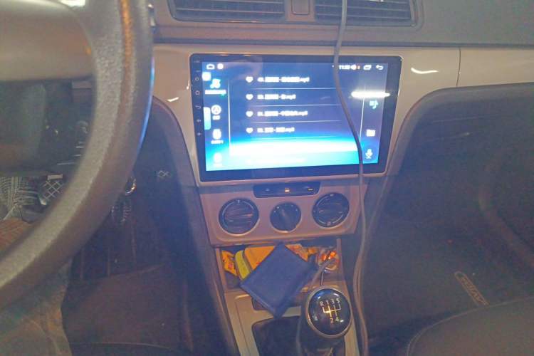 Used Volkswagen Lavida 2013 Revised Classic 1.6L Manual Fashion Edition Audio And AC Panel