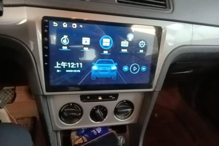 Used Volkswagen Lavida 2013 Revised Classic 1.6L Manual Fashion Edition Audio And AC Panel