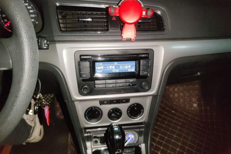 Used Volkswagen Lavida 2013 1.4TSI DSG Comfort Edition Audio And AC Panel