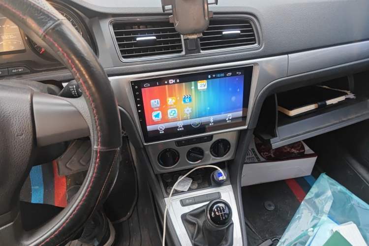 Used Volkswagen Lavida 2013 Revised Classic 1.6L Manual Fashion Edition Audio And AC Panel