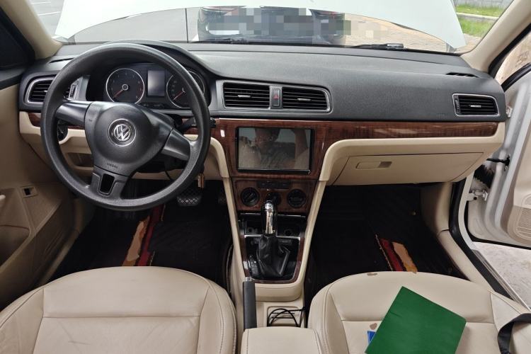 Used Volkswagen Lavida 2013 1.4TSI DSG Comfort Edition Center Console
