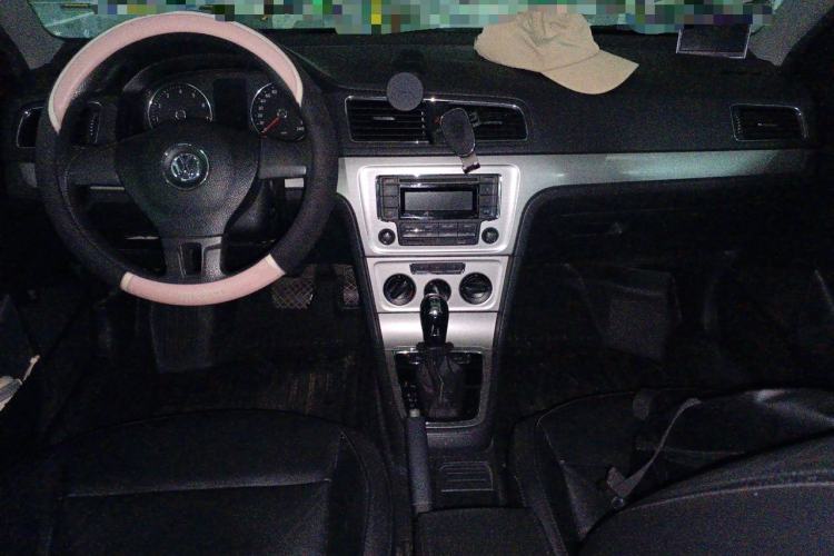 Used Volkswagen Lavida 2013 Revised Version 1.4 TSI DSG Comfort Edition Center Console