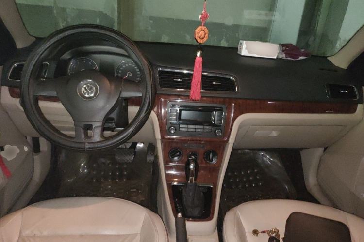 Used Volkswagen Lavida 2013 1.4TSI DSG Comfort Edition Center Console
