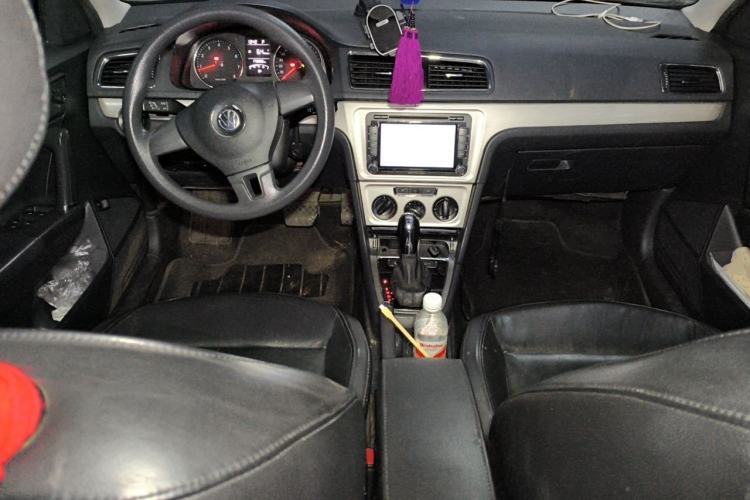 Used Volkswagen Lavida 2013 Revised Version 1.4 TSI DSG Comfort Edition Center Console