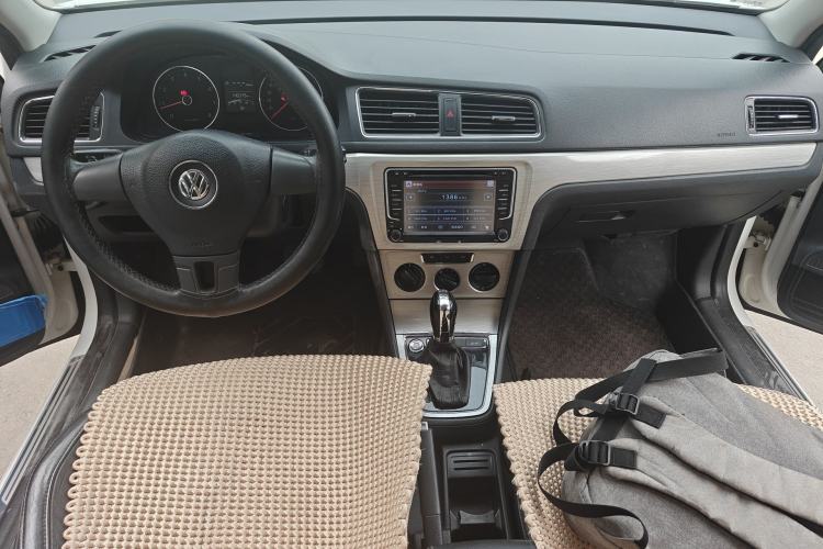 Used Volkswagen Lavida 2013 Revised Version 1.4 TSI DSG Comfort Edition Center Console