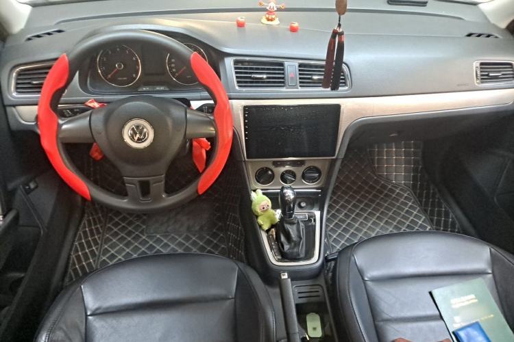 Used Volkswagen Lavida 2013 Revised Version 1.4 TSI DSG Comfort Edition Center Console