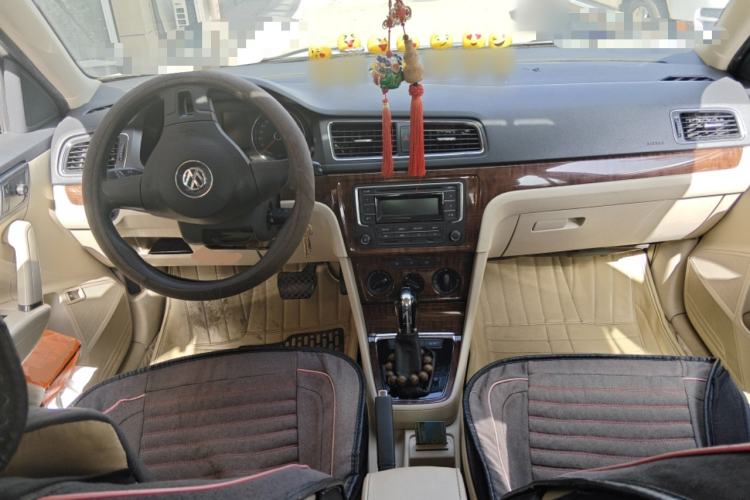 Used Volkswagen Lavida 2013 1.4TSI DSG Comfort Edition Center Console