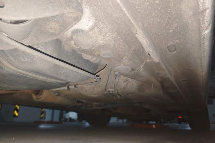 Used Volkswagen Lavida 2013 1.6L Automatic Comfort Edition Chassis Rear Right