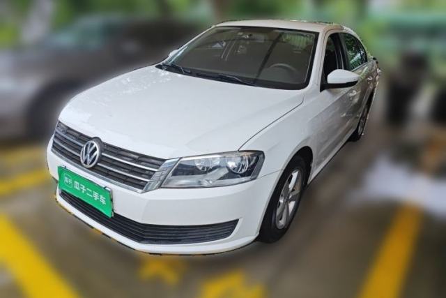 Volkswagen Lavida 2013 Revised Classic 1.6L Manual Fashion Edition usata