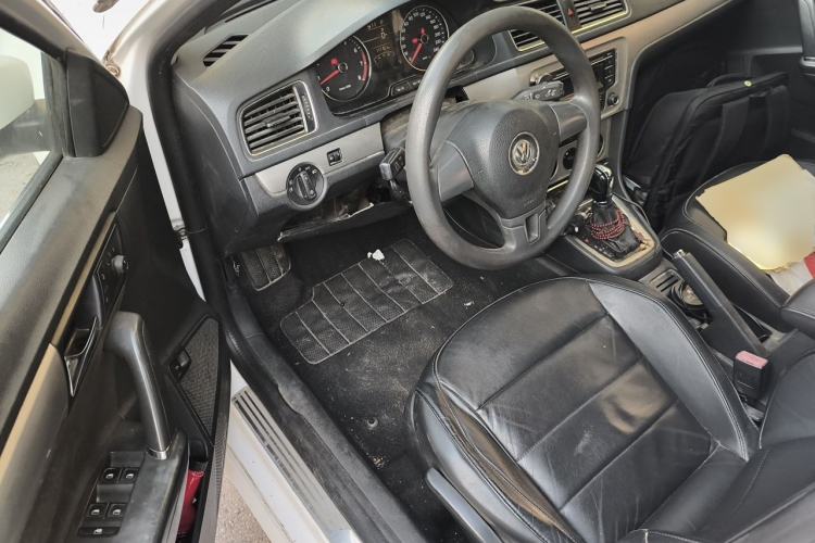 Used Volkswagen Lavida 2013 Restyled Classic 1.6L Automatic Comfort Edition Driver Seat
