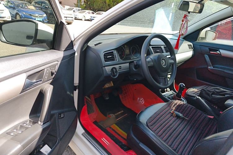 Used Volkswagen Lavida 2013 Restyled Classic 1.6L Manual Comfort Edition Driver Seat