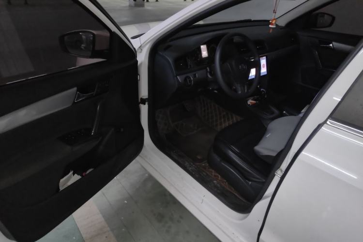 Used Volkswagen Lavida 2013 Revised Classic 1.6L Automatic Fashion Edition Driver Seat