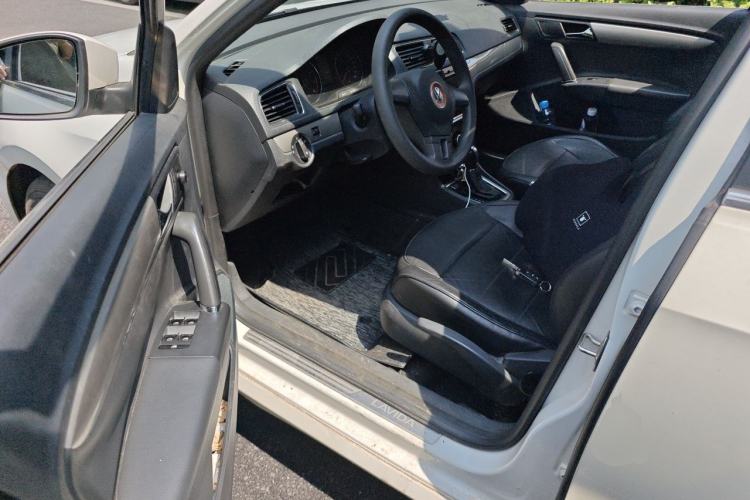 Used Volkswagen Lavida 2013 Restyled Classic 1.6L Automatic Comfort Edition Driver Seat