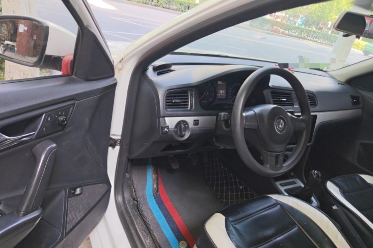 Used Volkswagen Lavida 2013 Revised Classic 1.6L Manual Fashion Edition Driver Seat