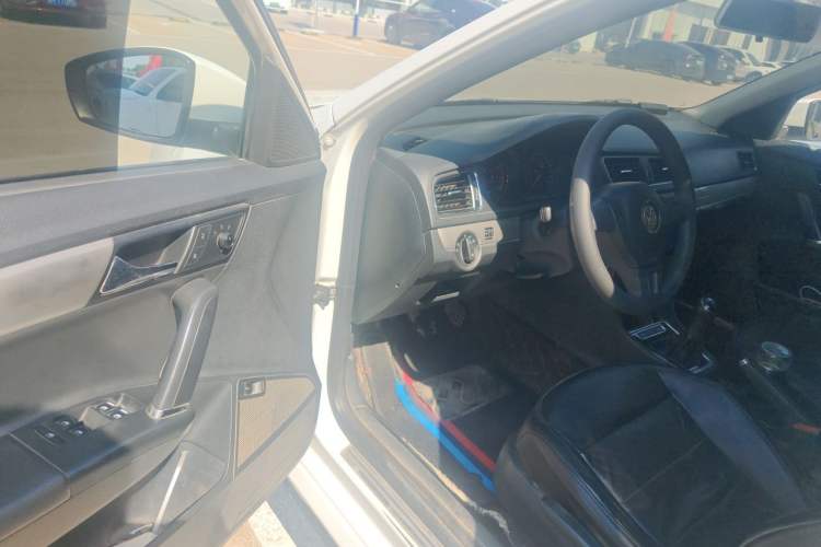 Used Volkswagen Lavida 2013 Restyled Classic 1.6L Manual Comfort Edition Driver Seat