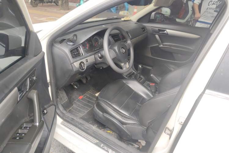Used Volkswagen Lavida 2013 1.4TSI Manual Comfort Edition Driver Seat