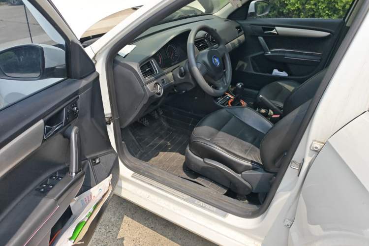Used Volkswagen Lavida 2013 Restyled Classic 1.6L Manual Comfort Edition Driver Seat