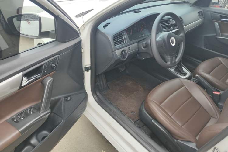 Used Volkswagen Lavida 2013 Revised Classic 1.6L Automatic Fashion Edition Driver Seat