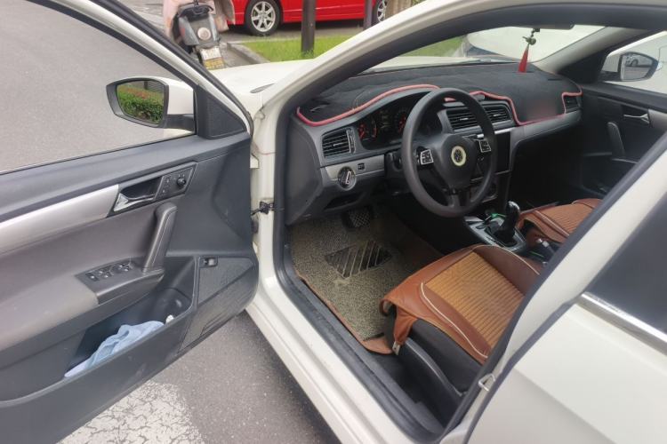 Used Volkswagen Lavida 2013 Revised Classic 1.6L Automatic Fashion Edition Driver Seat