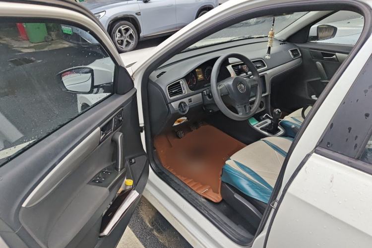 Used Volkswagen Lavida 2013 Revised Classic 1.6L Manual Fashion Edition Driver Seat