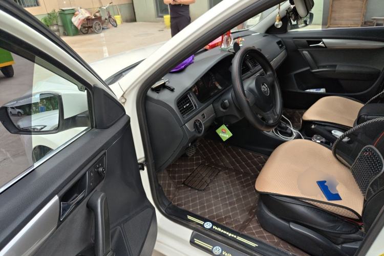 Used Volkswagen Lavida 2013 Revised Classic 1.6L Automatic Fashion Edition Driver Seat