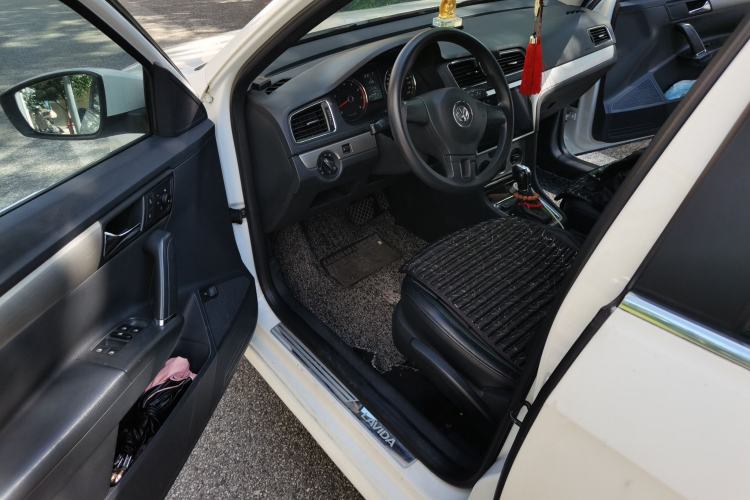Used Volkswagen Lavida 2013 1.4TSI DSG Comfort Edition Driver Seat
