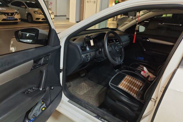 Used Volkswagen Lavida 2013 Restyled Classic 1.6L Automatic Comfort Edition Driver Seat