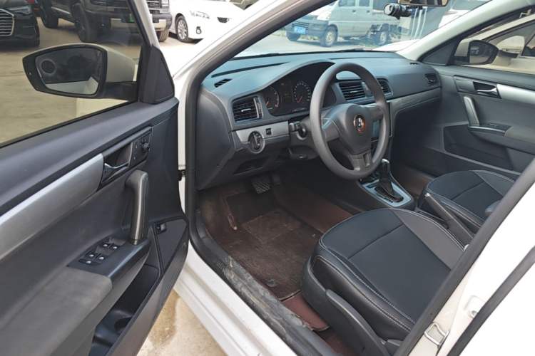 Used Volkswagen Lavida 2013 Revised Classic 1.6L Automatic Fashion Edition Driver Seat
