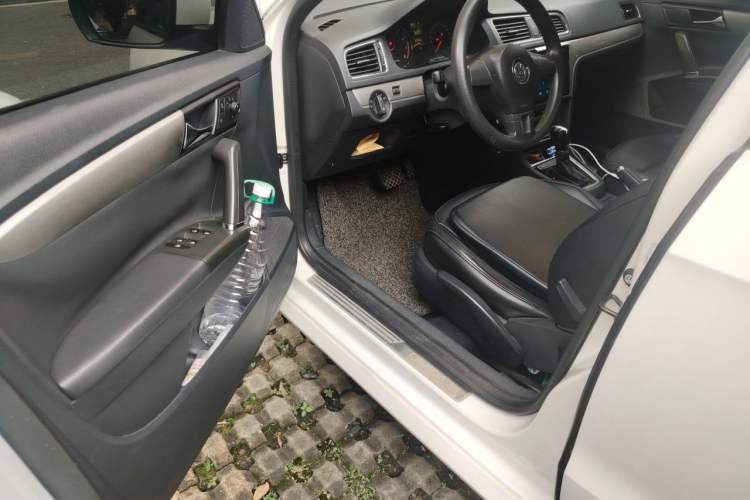 Used Volkswagen Lavida 2013 1.4TSI DSG Comfort Edition Driver Seat