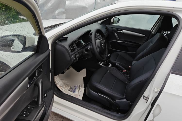 Used Volkswagen Lavida 2013 Revised Classic 1.6L Manual Fashion Edition Driver Seat