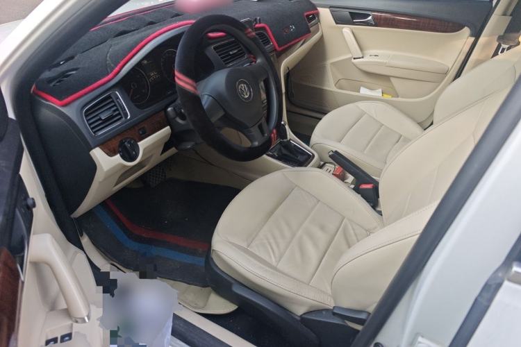 Used Volkswagen Lavida 2013 Restyled Classic 1.6L Automatic Comfort Edition Driver Seat