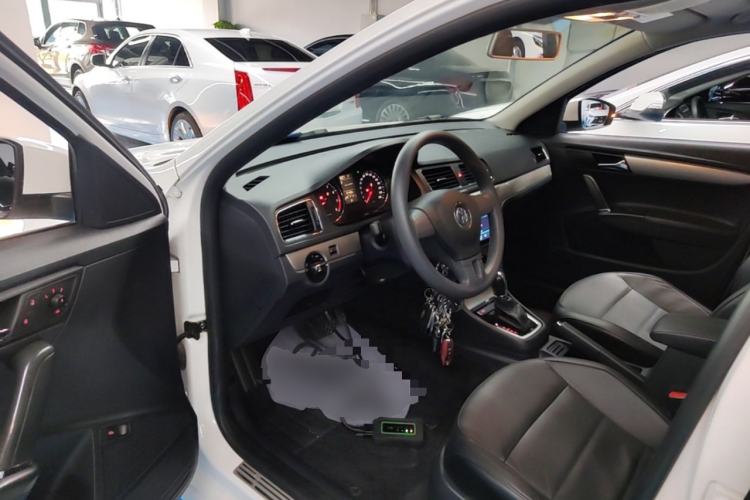 Used Volkswagen Lavida 2013 Restyled Classic 1.6L Automatic Comfort Edition Driver Seat