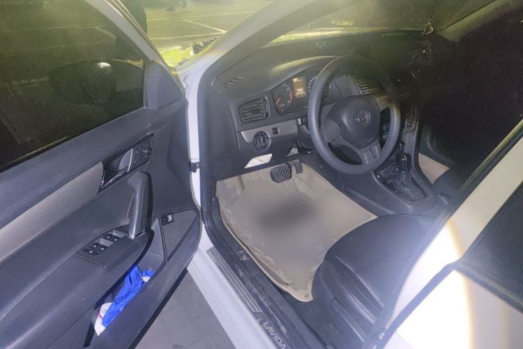 Used Volkswagen Lavida 2013 Restyled Classic 1.6L Automatic Comfort Edition Driver Seat