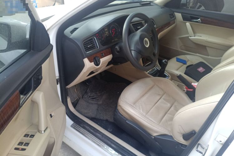 Used Volkswagen Lavida 2013 1.6L Manual Comfort Edition Driver Seat