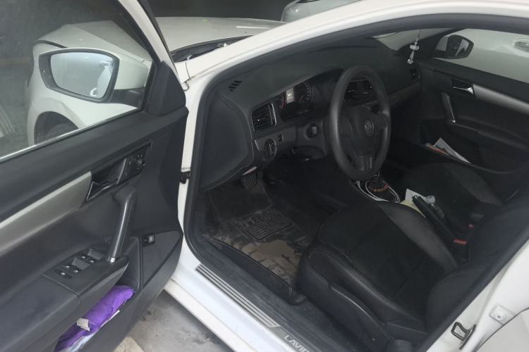 Used Volkswagen Lavida 2013 Revised Version 1.4 TSI DSG Comfort Edition Driver Seat